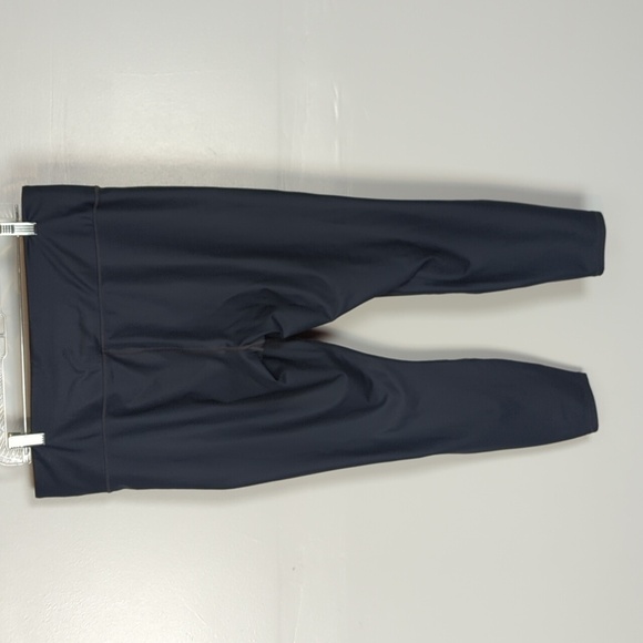 Athleta Ankle Length Leggings - Picture 4 of 9